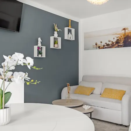 Апартаменты In Center With Terrace *