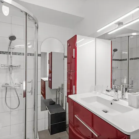 Апартаменты In Center With Terrace Канны