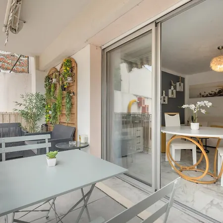 In Center With Terrace * Cannes